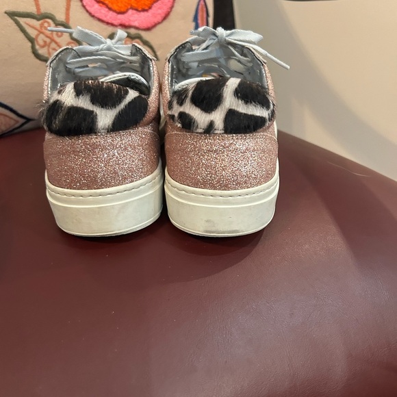 P448 Italian made sneakers, 39. Like new condition. Rose gold w/ leopard accent. - Picture 3 of 6